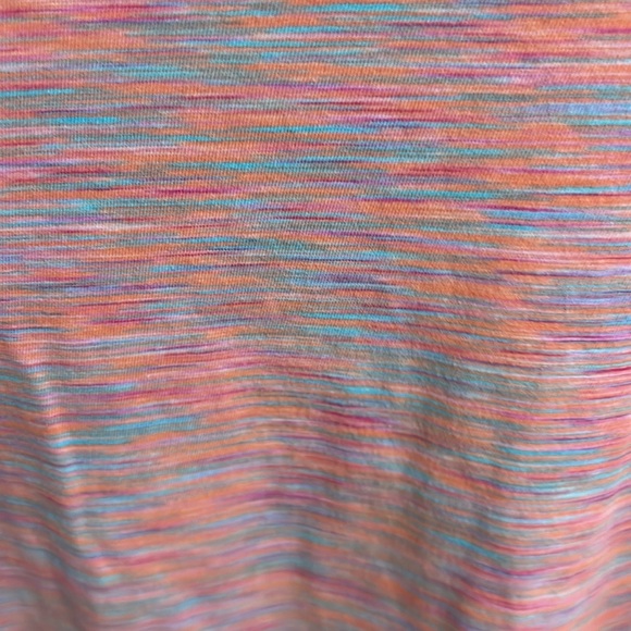 Ivivva Light Weight Top - Picture 4 of 4